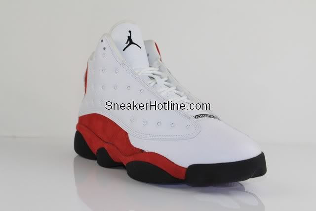 Airjordanretro12whitered20102.jpg