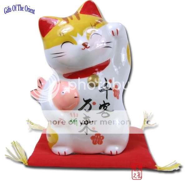 lucky-cat-pretty-maneki-neko-to-bring-customers-abundance-and-good-fortune-1045-p