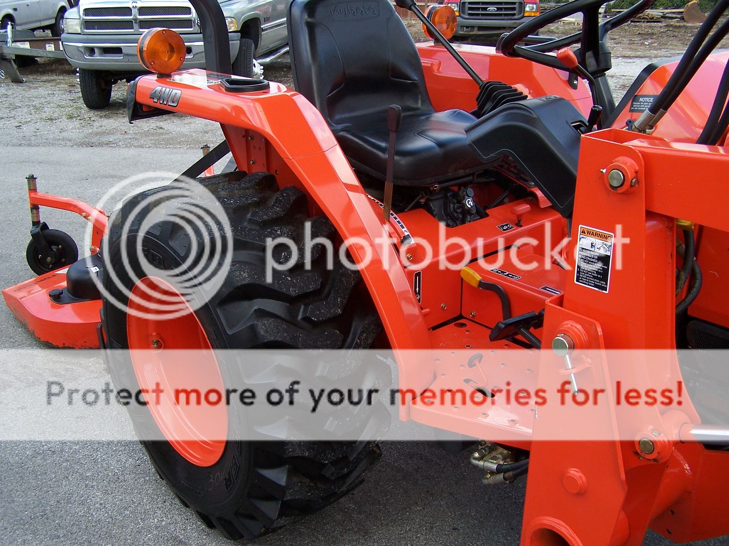 2006 Kubota Tractor L3400 4WD only 89 hours with Front Loader and 